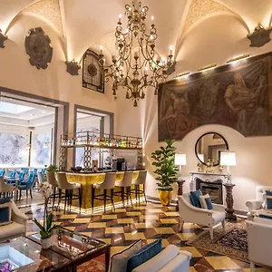 Otel Golden Tower & *****